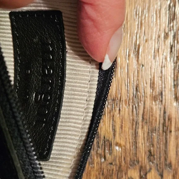 Margot NY Black Pebbled Leather Card Case Keychain Coin Purse Gold Hardware - Picture 4 of 5